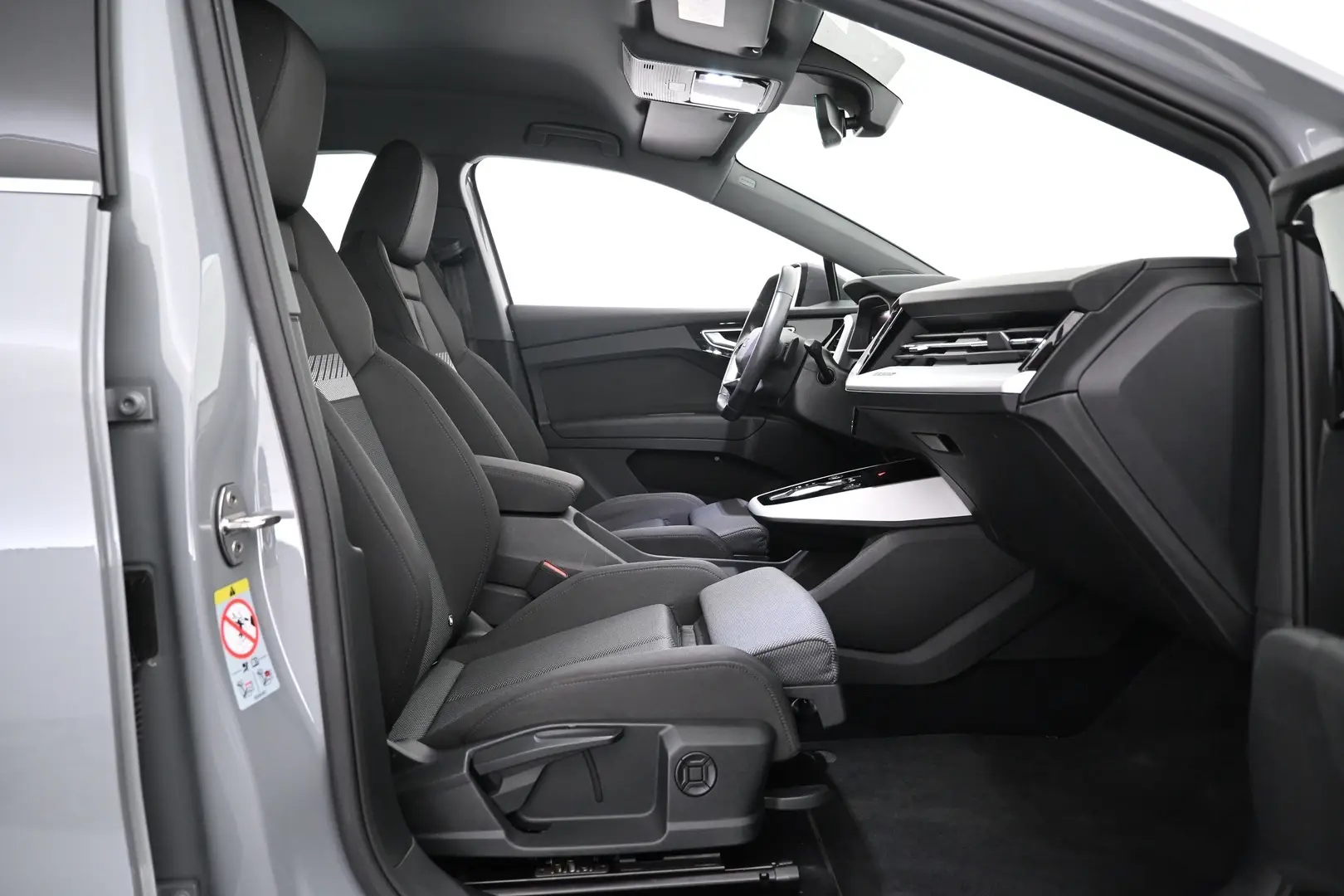 Car Image - 2OIW3Lo43tdeowmxfrRpU8