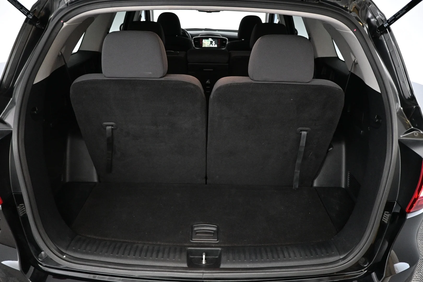 Car Image - 6q16tHMAg9YufhGoFBycTb