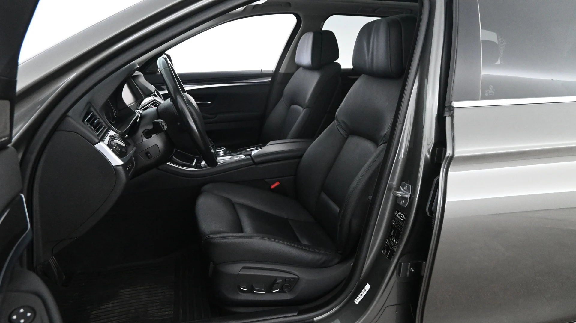 Car Image - 5zEQLFGHP2fangKbsVzl7f