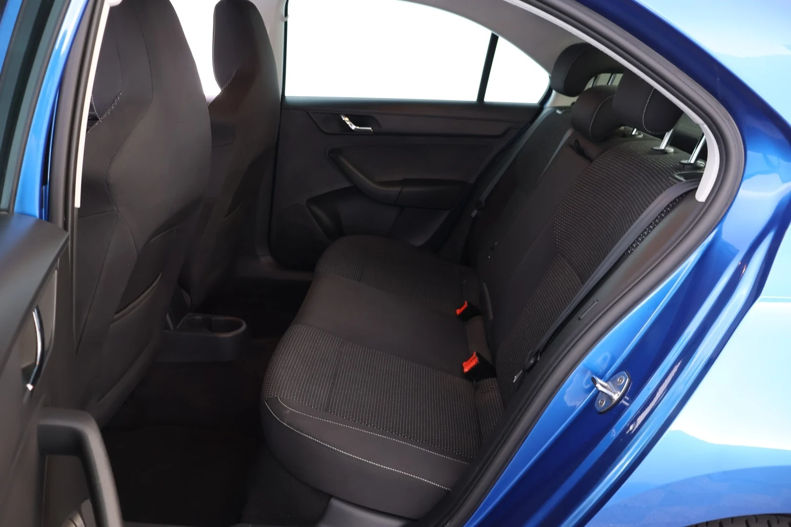 Car Image - 2ol3rFYDIyNrD53CYK4n24