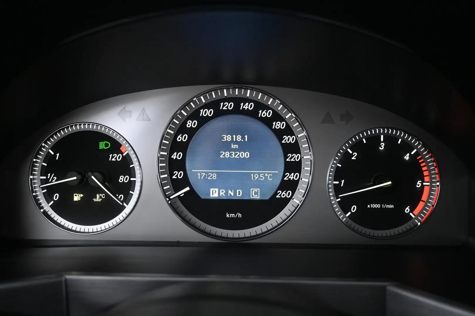 Car Image - 4qOzHF9xYOpYHP9cFv2Tqm
