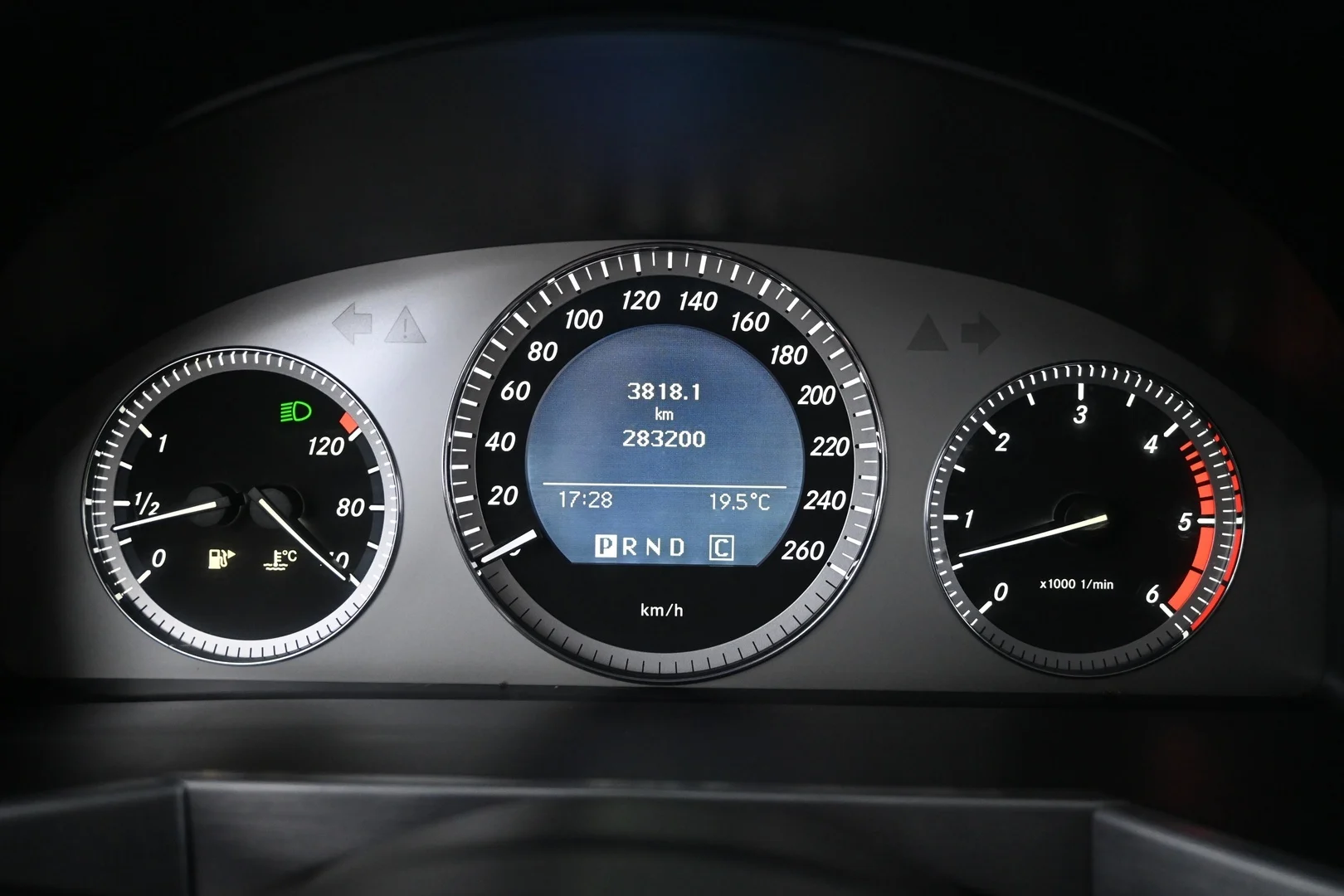 Car Image - 4qOzHF9xYOpYHP9cFv2Tqm