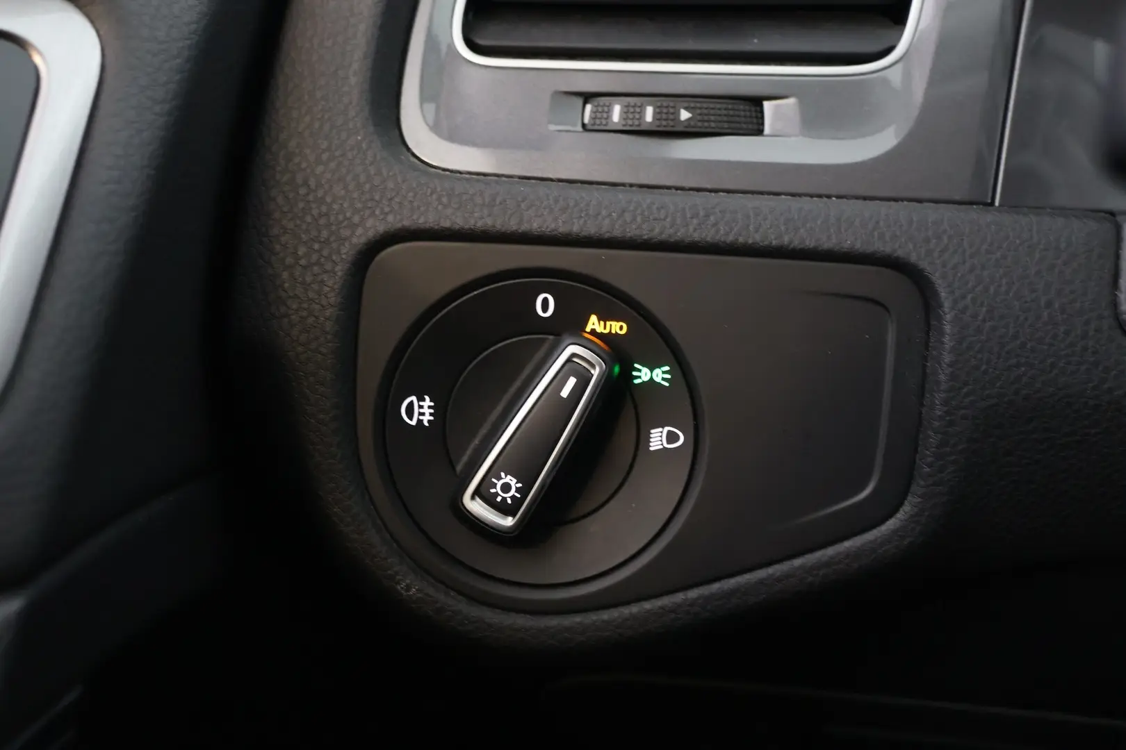 Car Image - 40vi2DuNqrjqXj3CsxK03a