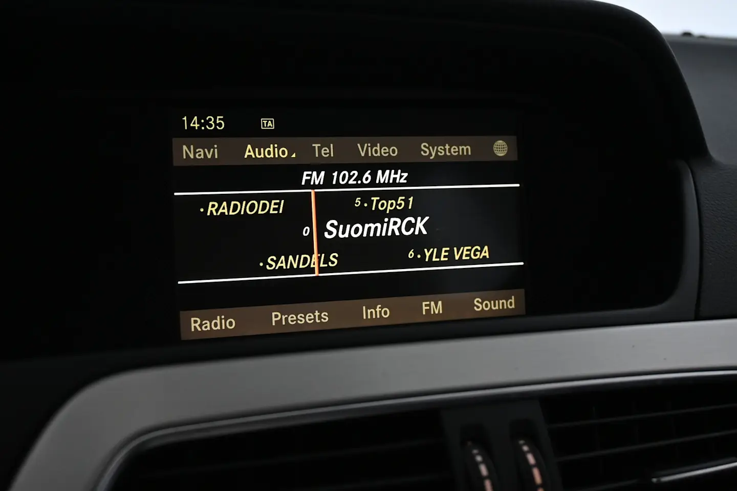 Car Image - Vd2DKOTgNk8j20LxE4E9e