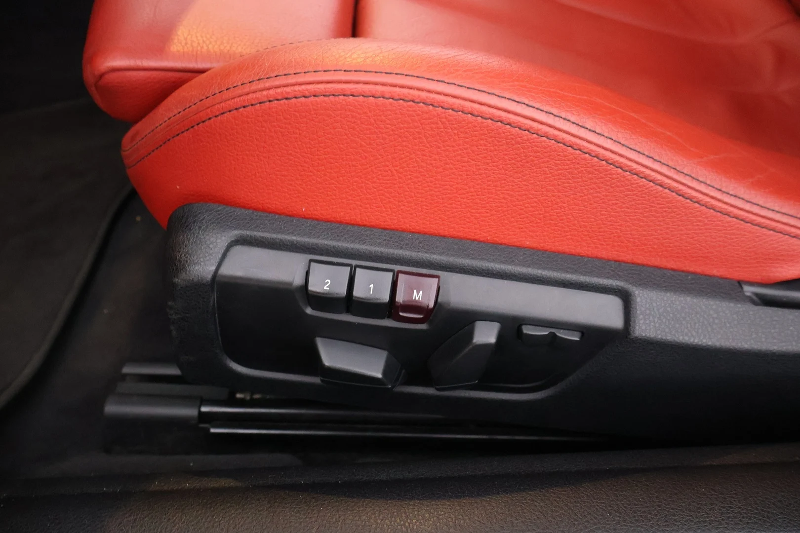 Car Image - 2OQceXd6TghF28lXKDFIP8