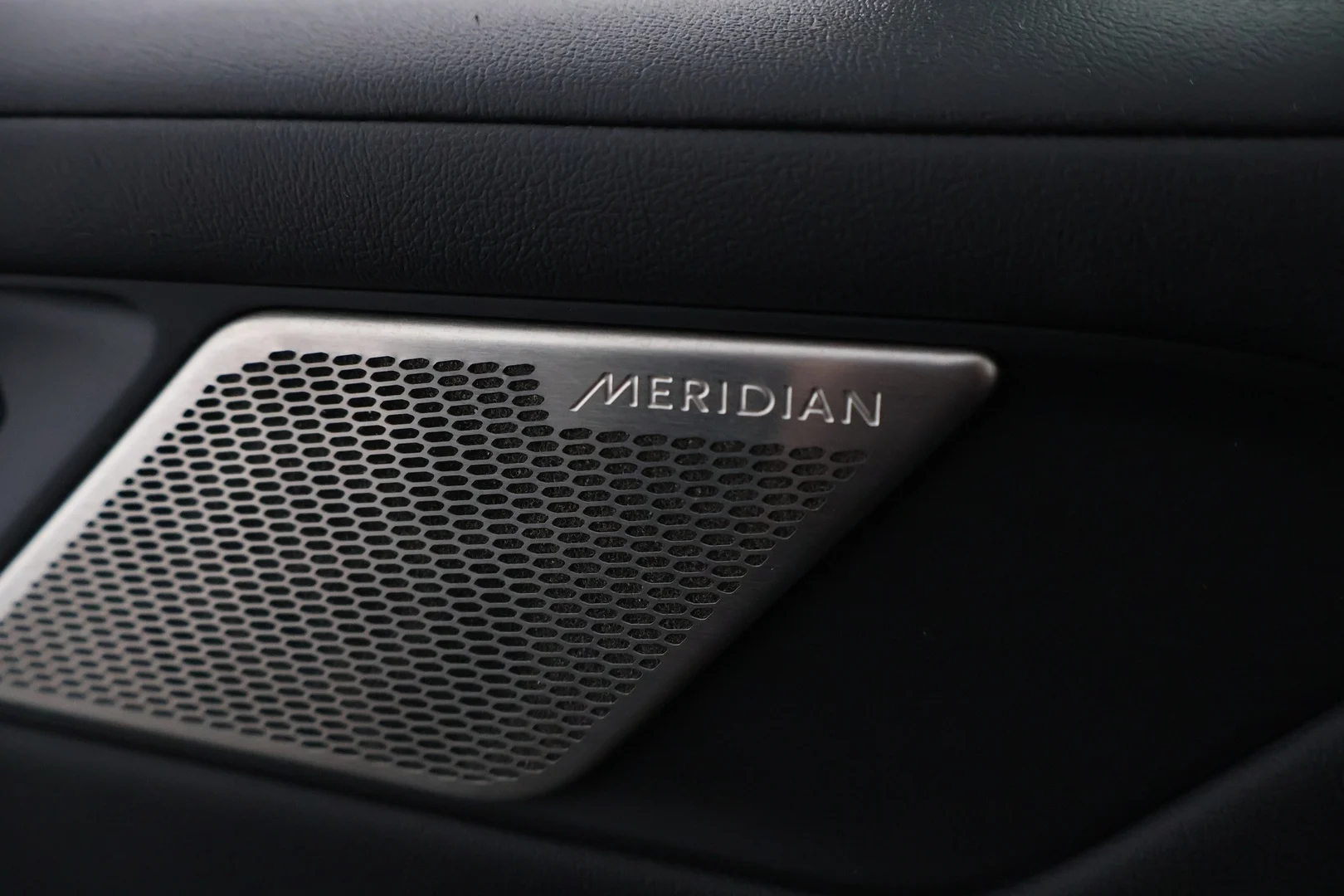 Car Image - 28n93X5WGVX9J91S1fyi4P