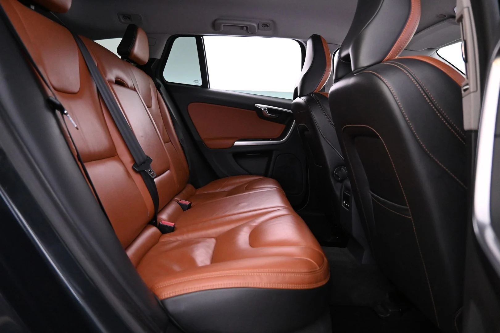 Car Image - 7kUqyjqTyb84DoSuEWRCna