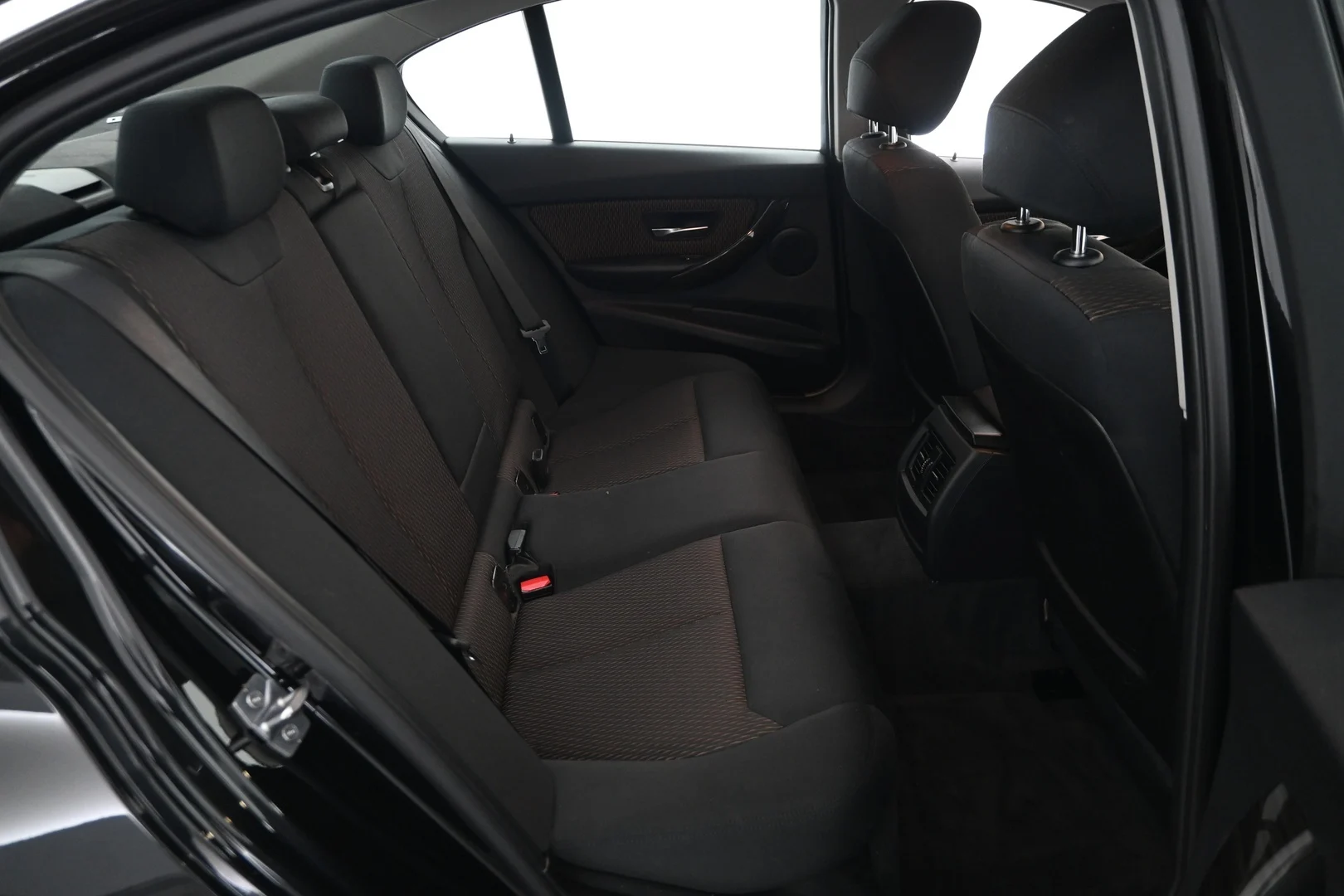 Car Image - 6SDUT057gFb0BZ87TDoBPO