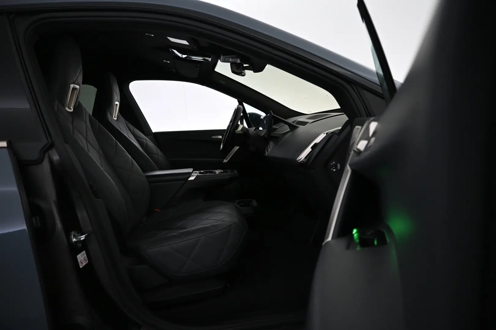 Car Image - 6KGvjyUJIPwCg8erPRx2hh