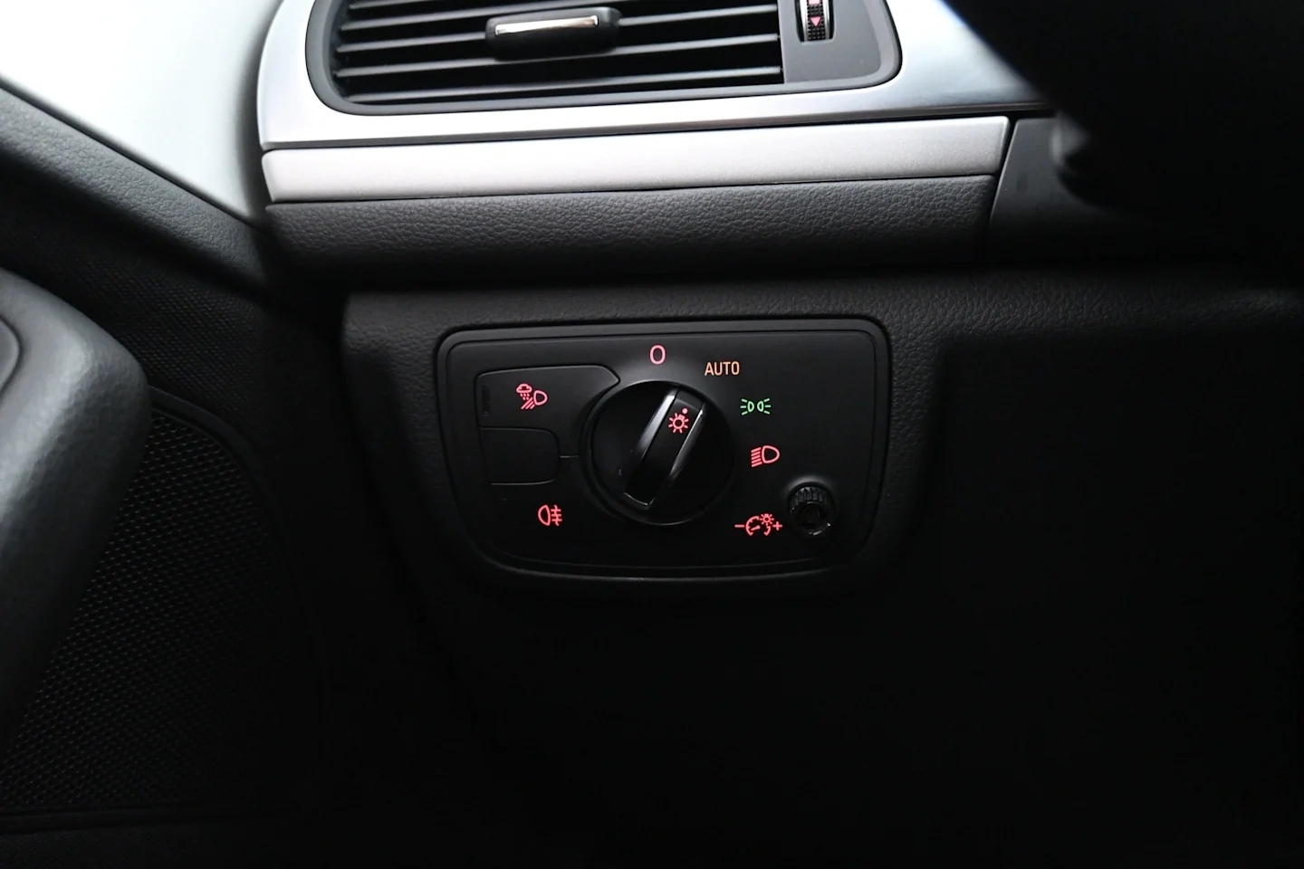 Car Image - 2bzuuQ6DpebRMZEpOcptuF