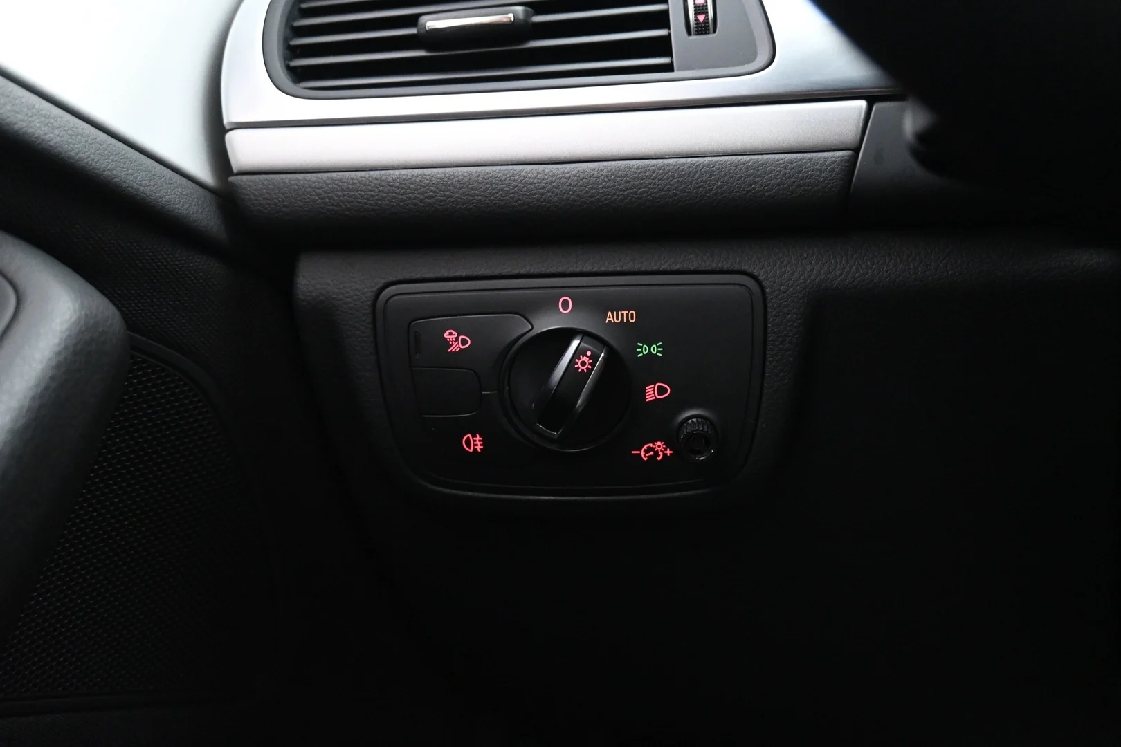Car Image - 2bzuuQ6DpebRMZEpOcptuF