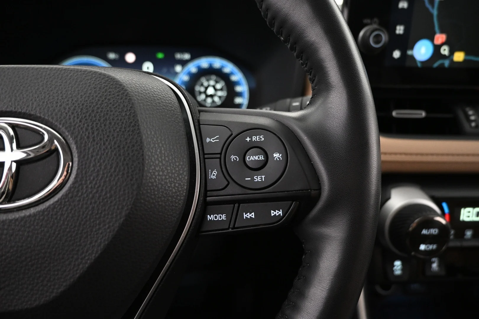 Car Image - 5JBdl9LDuqhlyUz5Httq9N