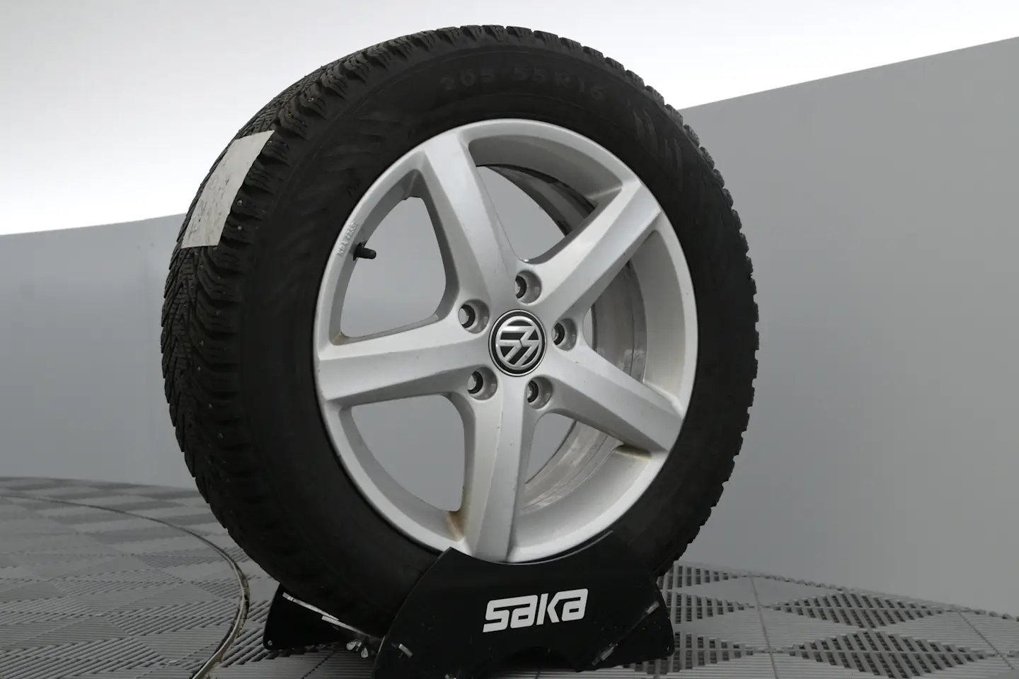 Car Image - 6I2hbpLMAWjQjxMWZDIC42