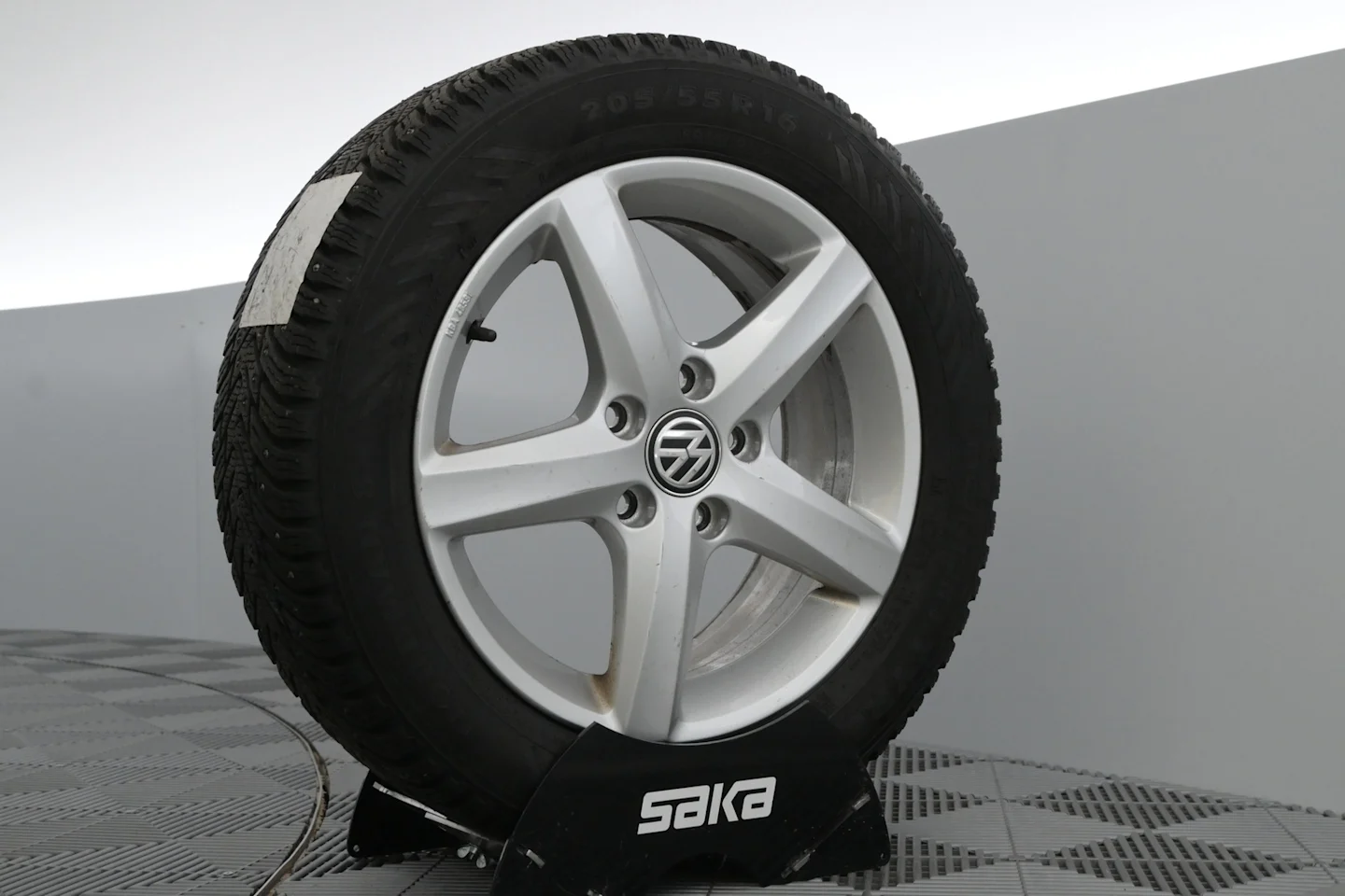 Car Image - 6I2hbpLMAWjQjxMWZDIC42