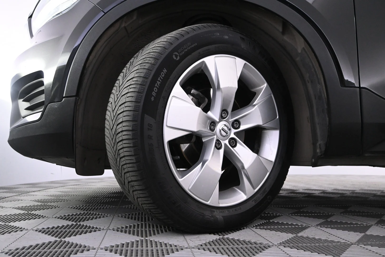 Car Image - zHftObuyakctUdL474V0j