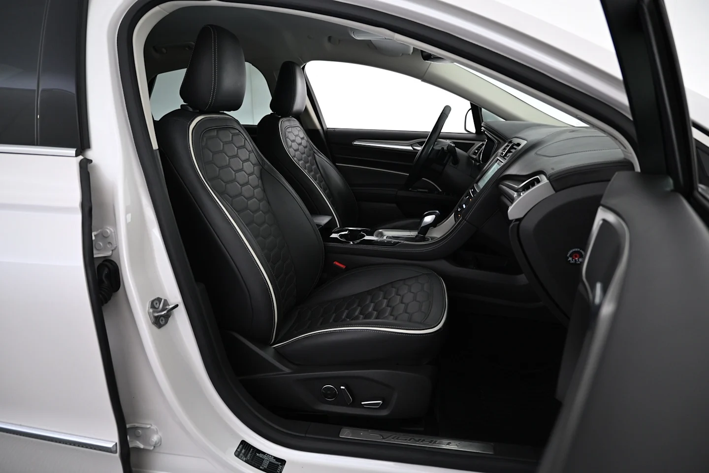 Car Image - 58oiFf7qle9RWXfKwFciJm