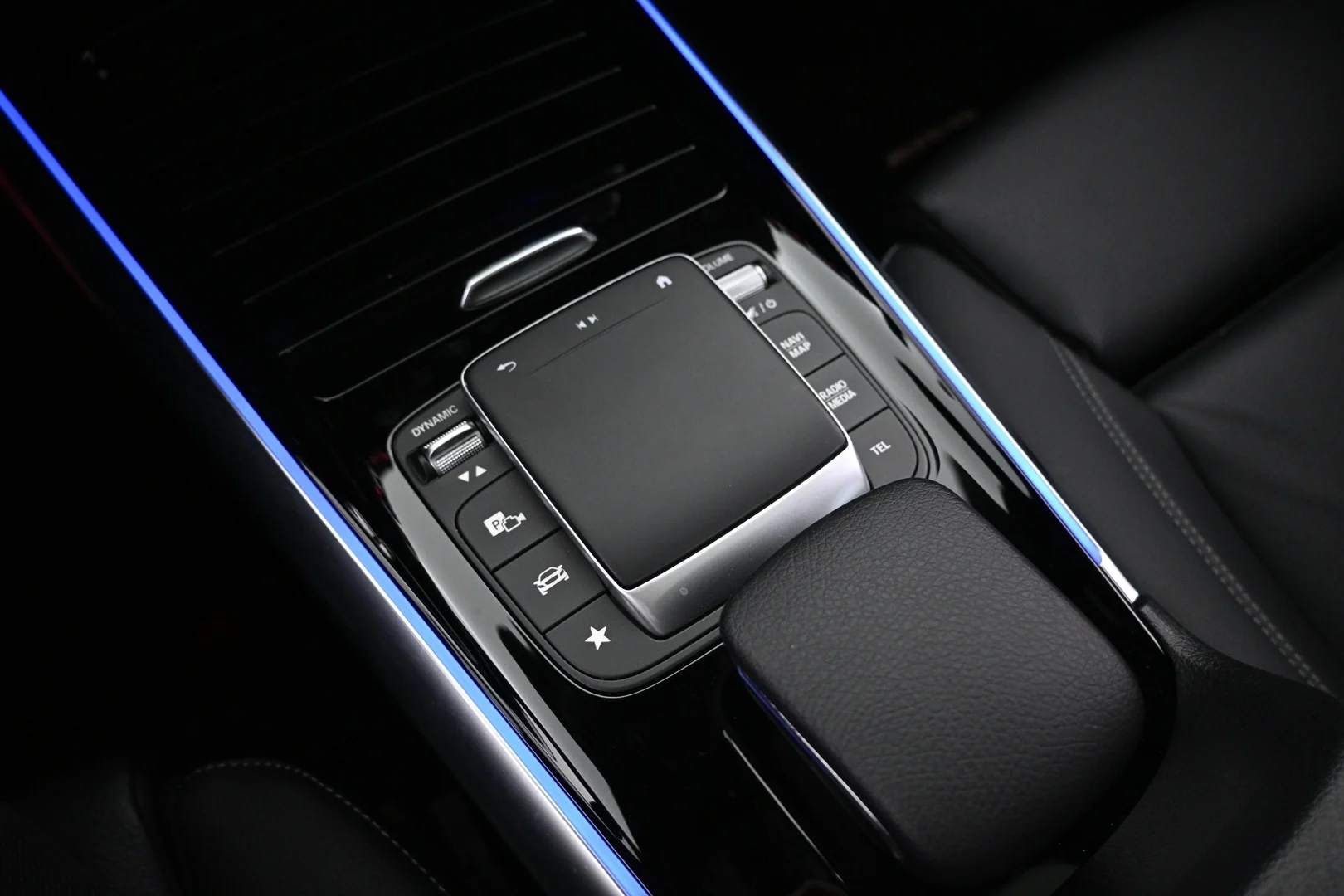 Car Image - 5CjUMiFJdZSPv5r4qkbJpj