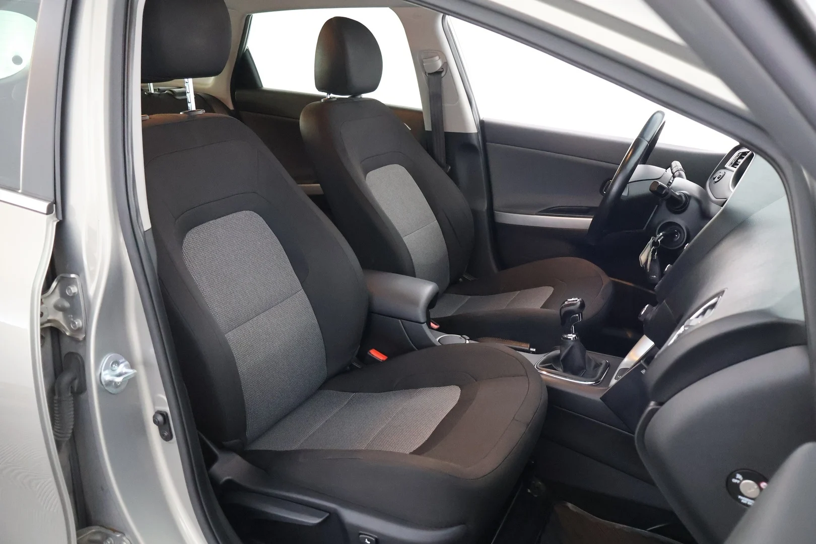 Car Image - AwDhMlsdk9SFzBPn3dLPM