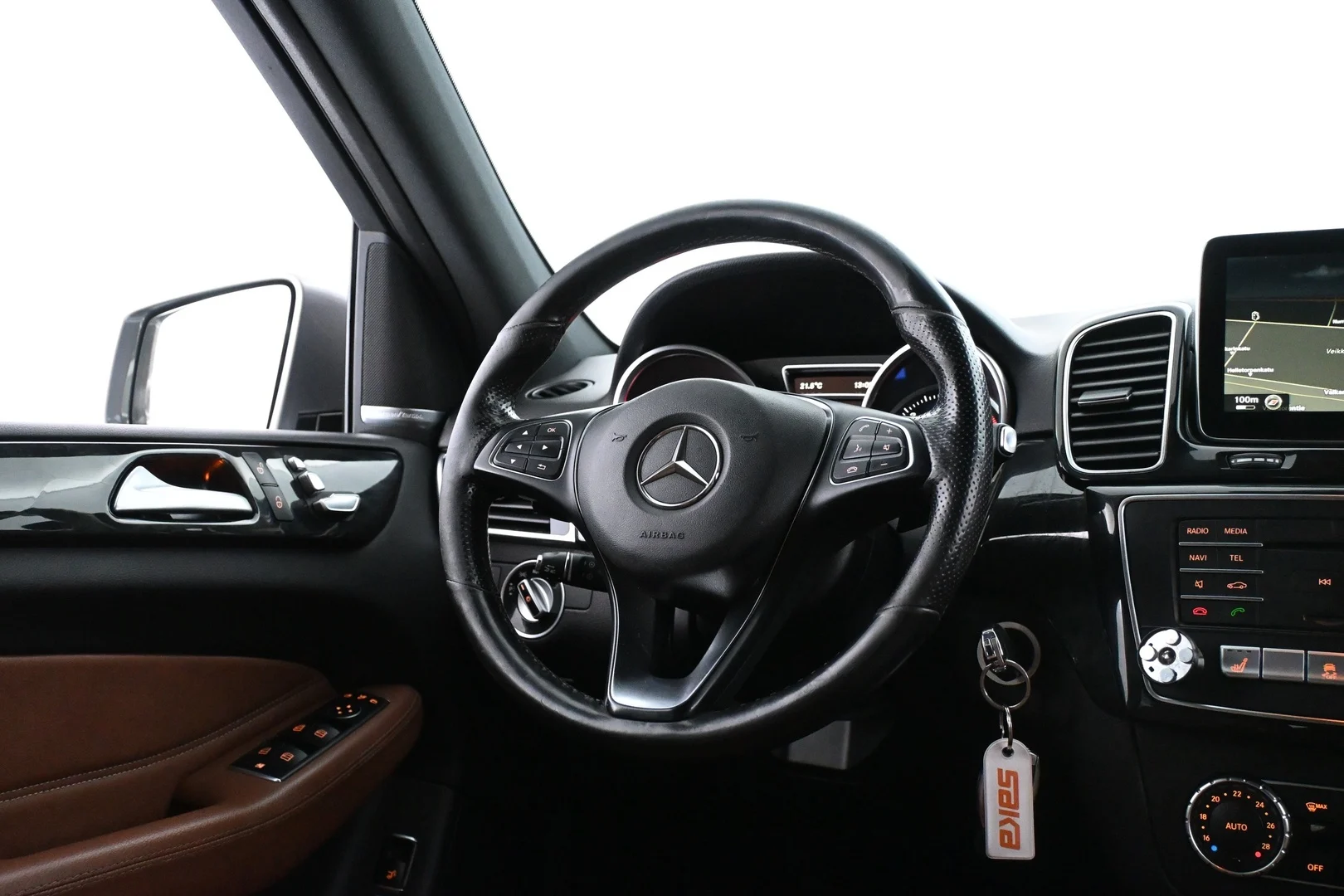 Car Image - Fsajn8ldxKODLpbvmWNEO