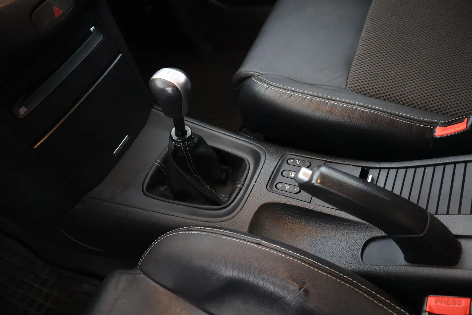 Car Image - 2cloEOZ0Uym2WOUSf7LnFI
