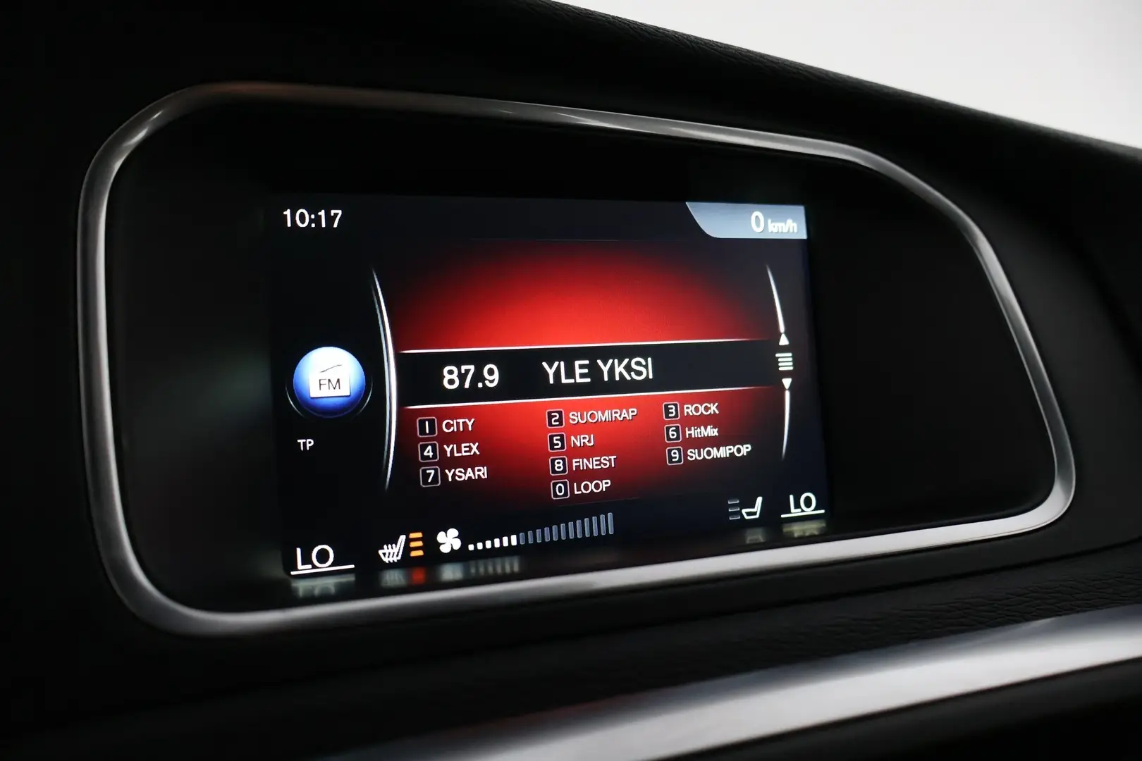 Car Image - Wg8SudLzlc9snLSM6mHfs