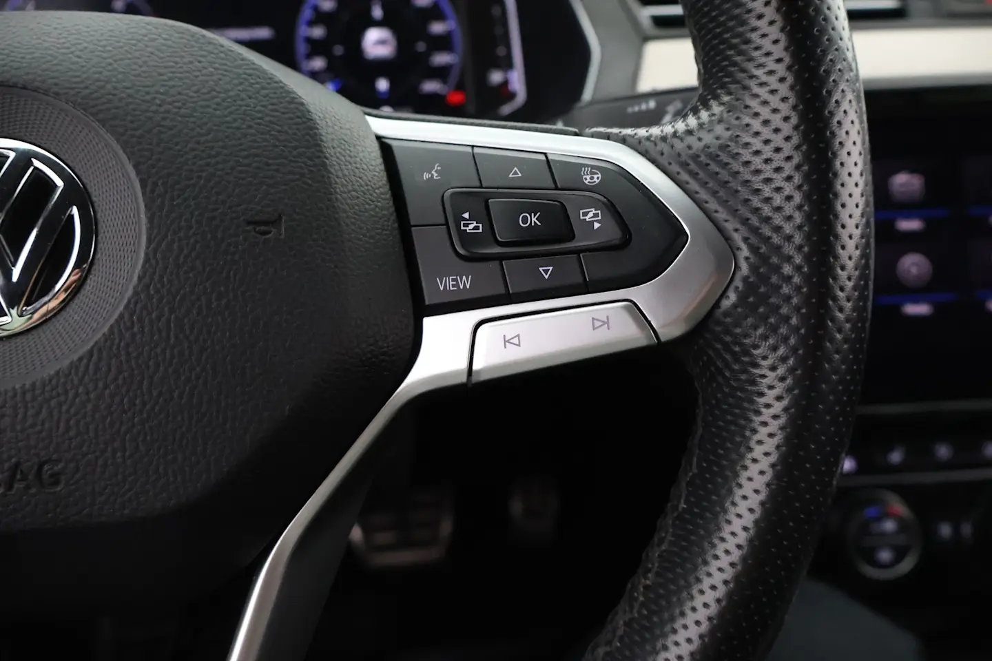 Car Image - 5E5lq648n4pISDLD0Ks7rV