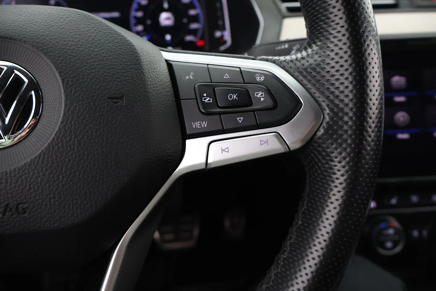 Car Image - 5E5lq648n4pISDLD0Ks7rV