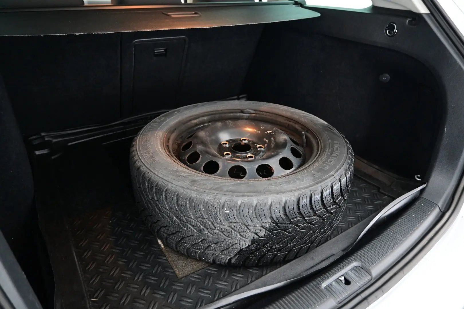 Car Image - 3SVq3hWd0yzRVBslBchvFn