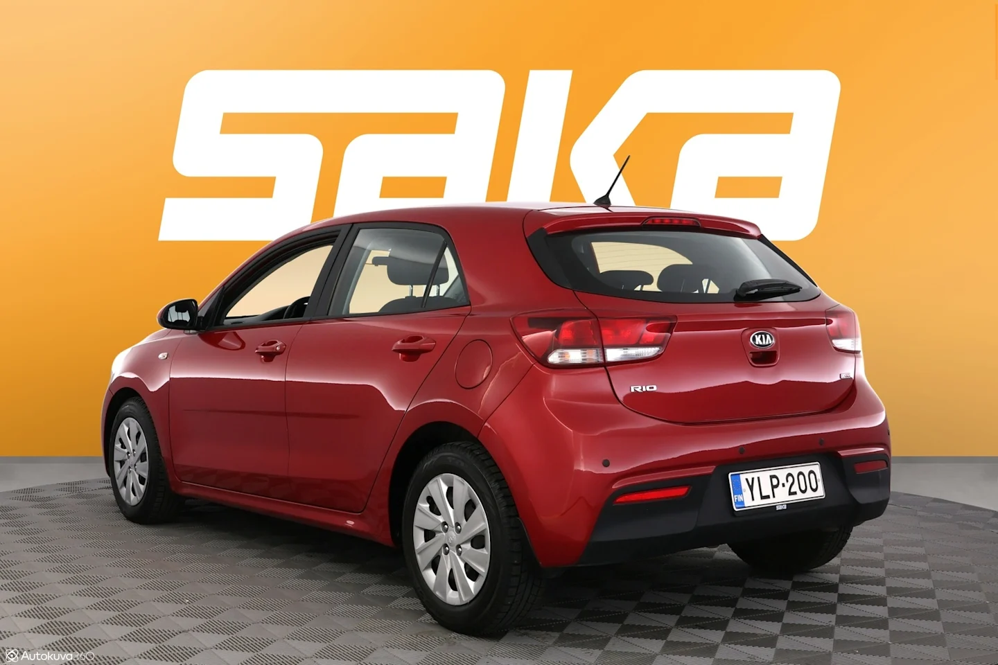 Car Image - 2CvGpHbNGiT4ZfuMV451fn