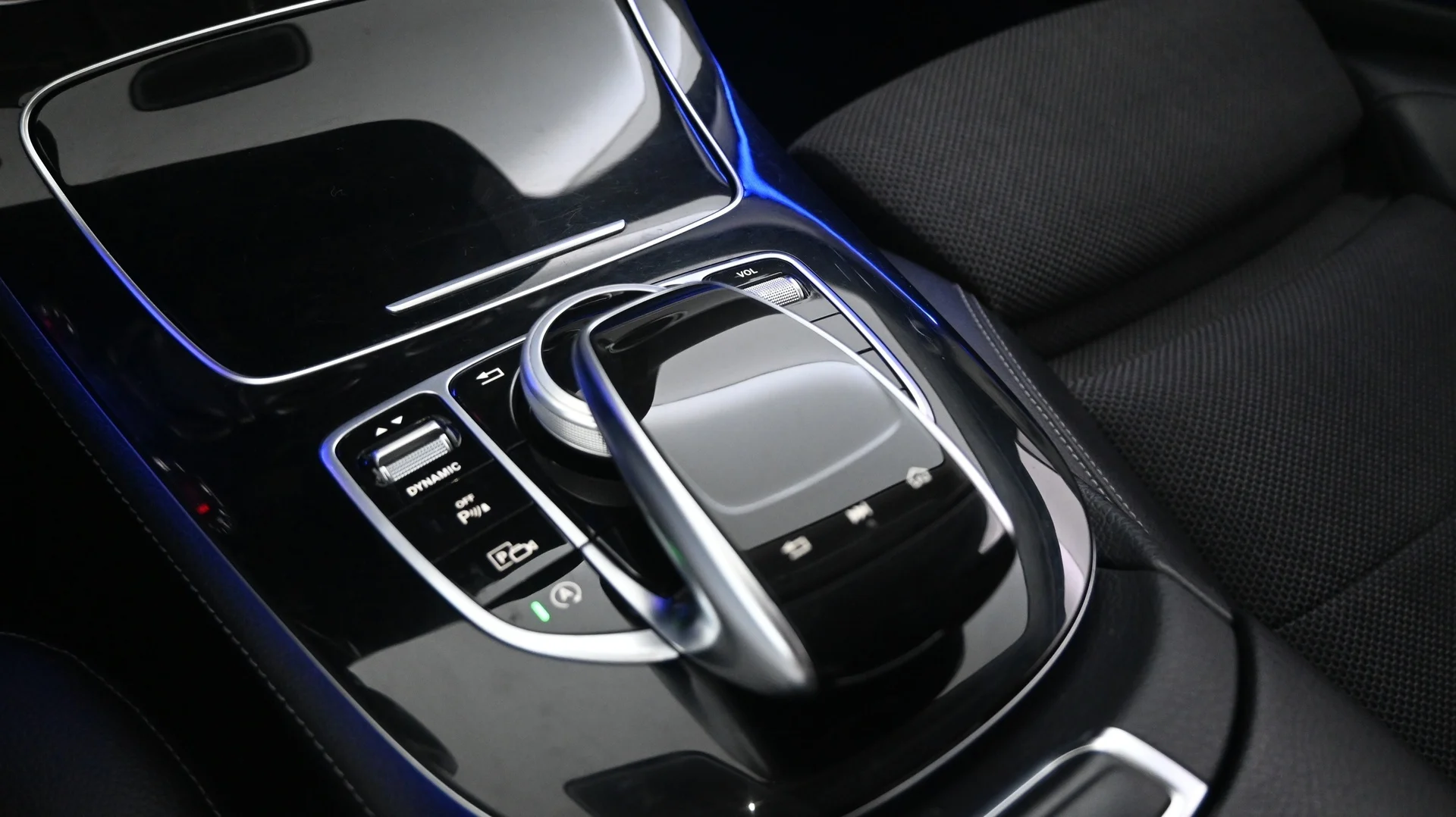 Car Image - 6GfLCQfWYUHYpFlAN0ofIR
