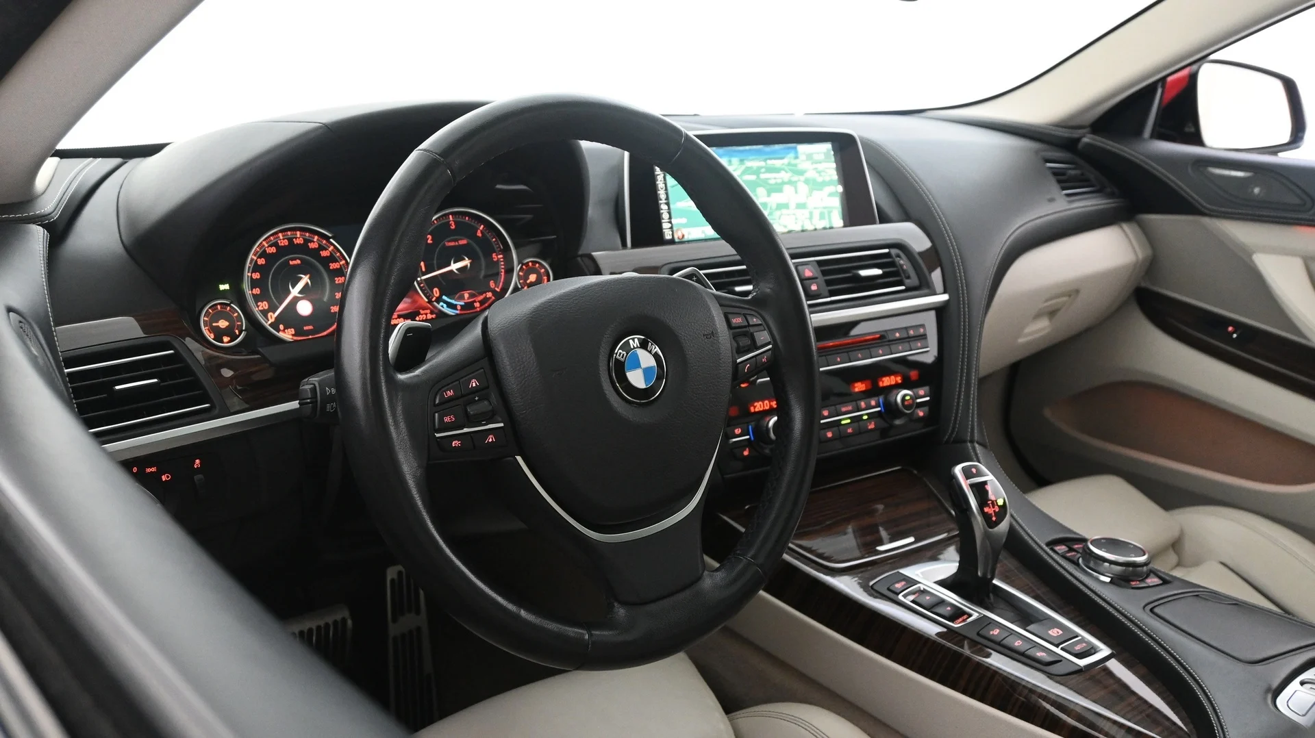 Car Image - 7LdyuK812kDRzoSNNe7OPS