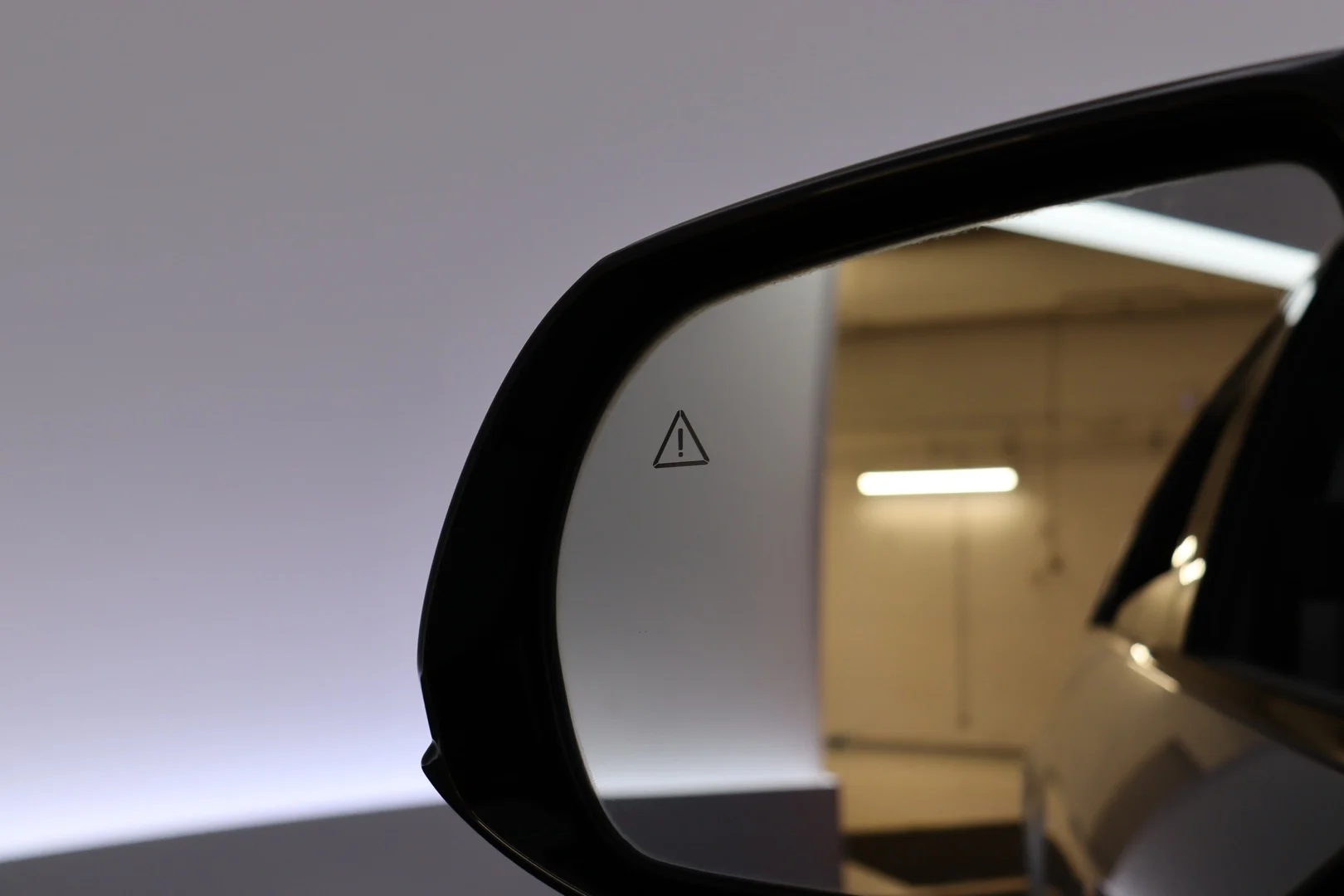 Car Image - 5leXTOqvLWkkbVH1WR5J9e