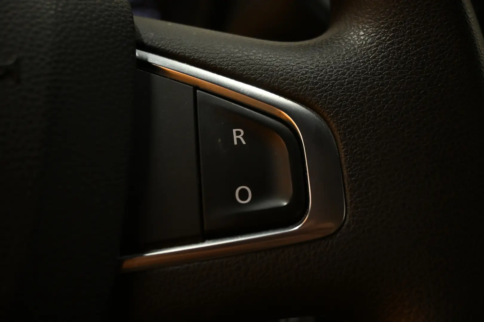 Car Image - 611UnYysxZAL6faQgQ3ple
