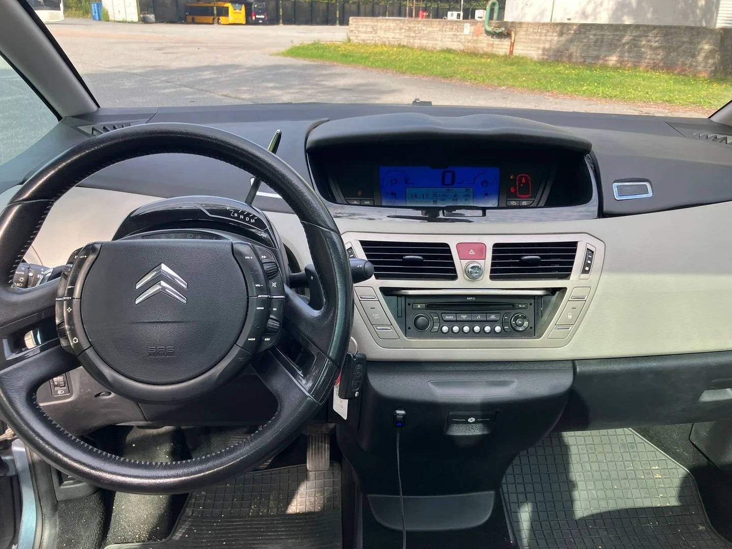 Car Image - lSNQSLqTq2X6zVCvmCD8M