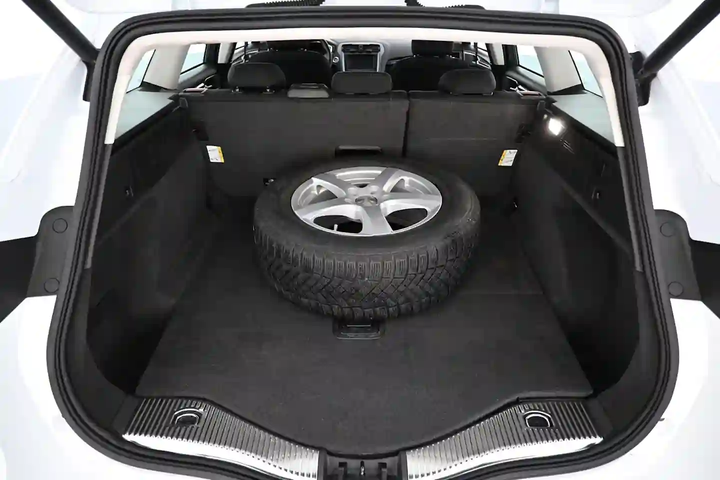 Car Image - 4mucIVrNw41Fgl08nsUWSb