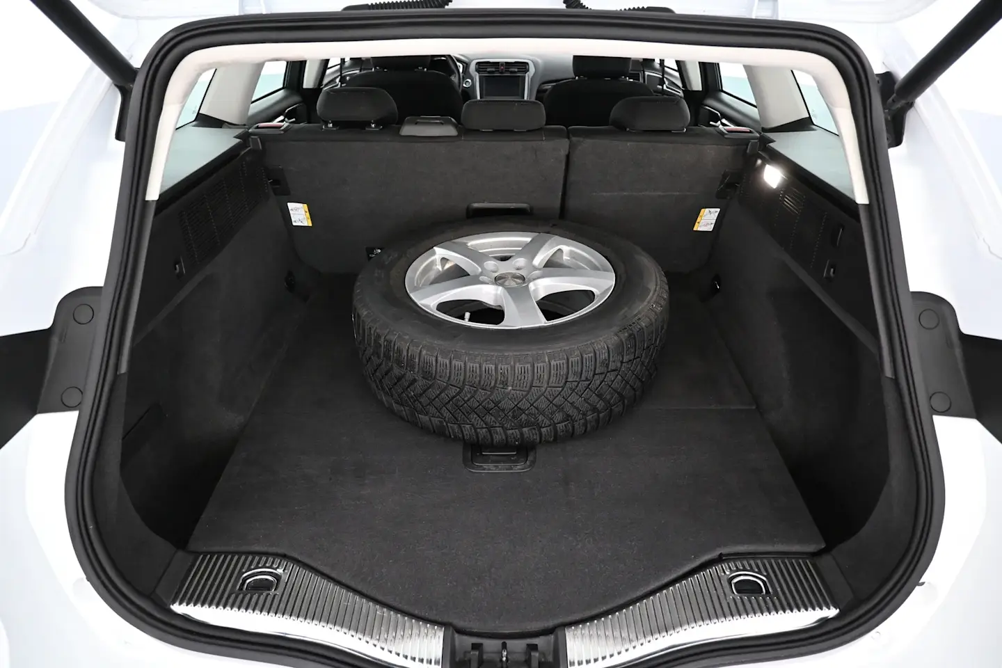 Car Image - 4mucIVrNw41Fgl08nsUWSb