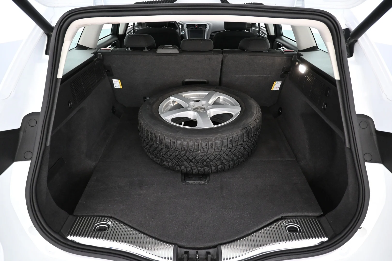 Car Image - 4mucIVrNw41Fgl08nsUWSb