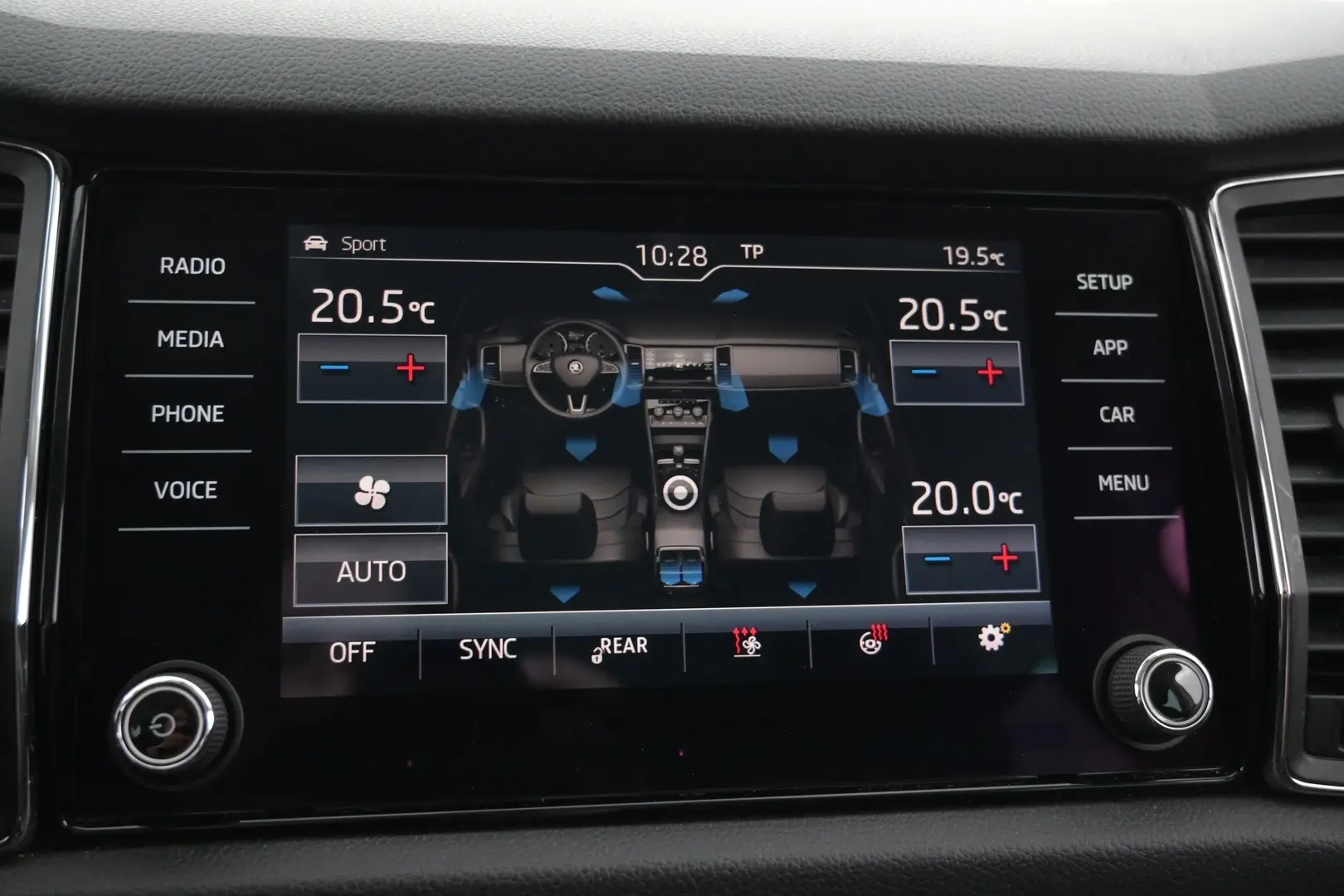 Car Image - 6VAlMILiVP9J8KbHu6L2pJ