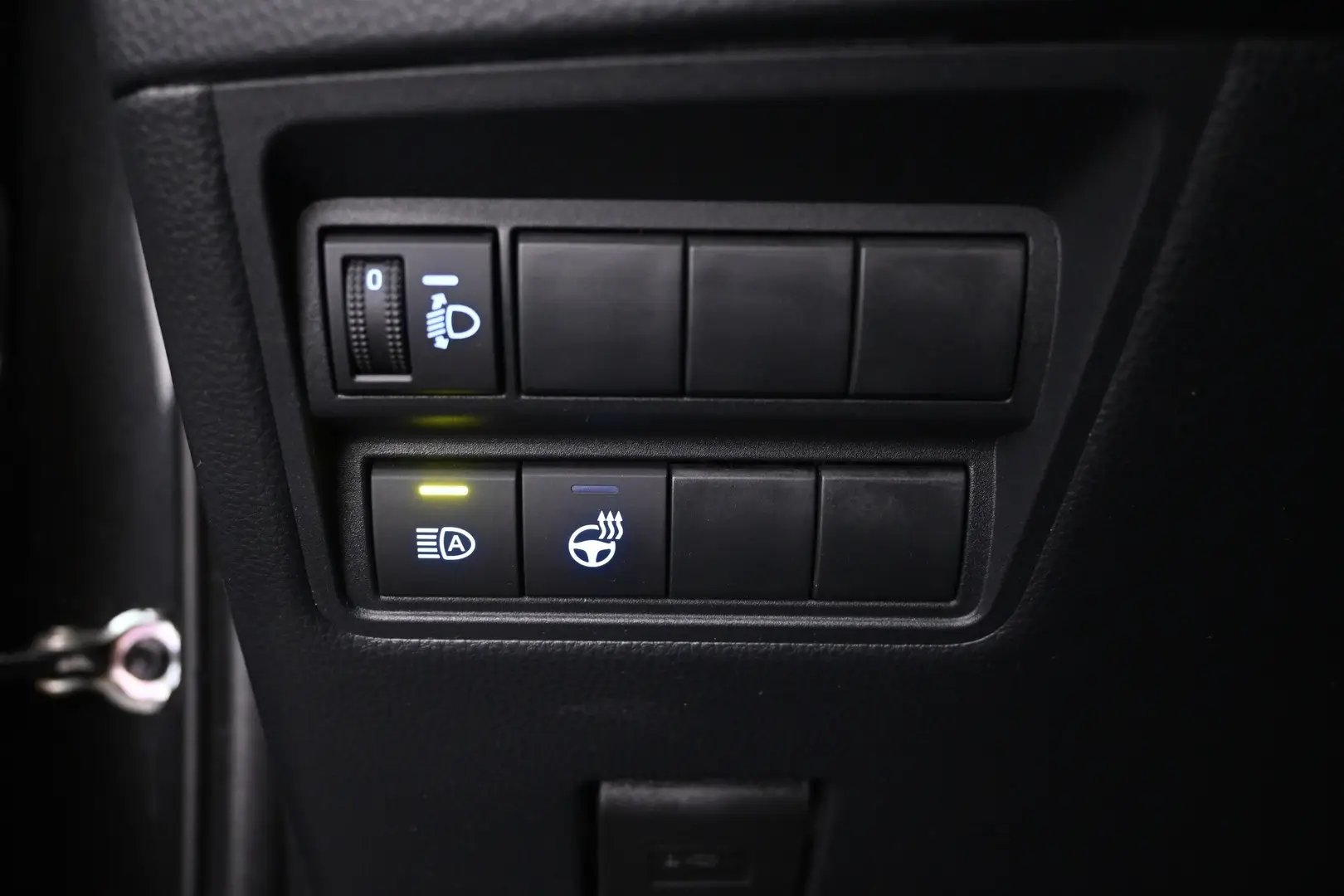 Car Image - gYm3eSEnOl9WaV5F3CGl9