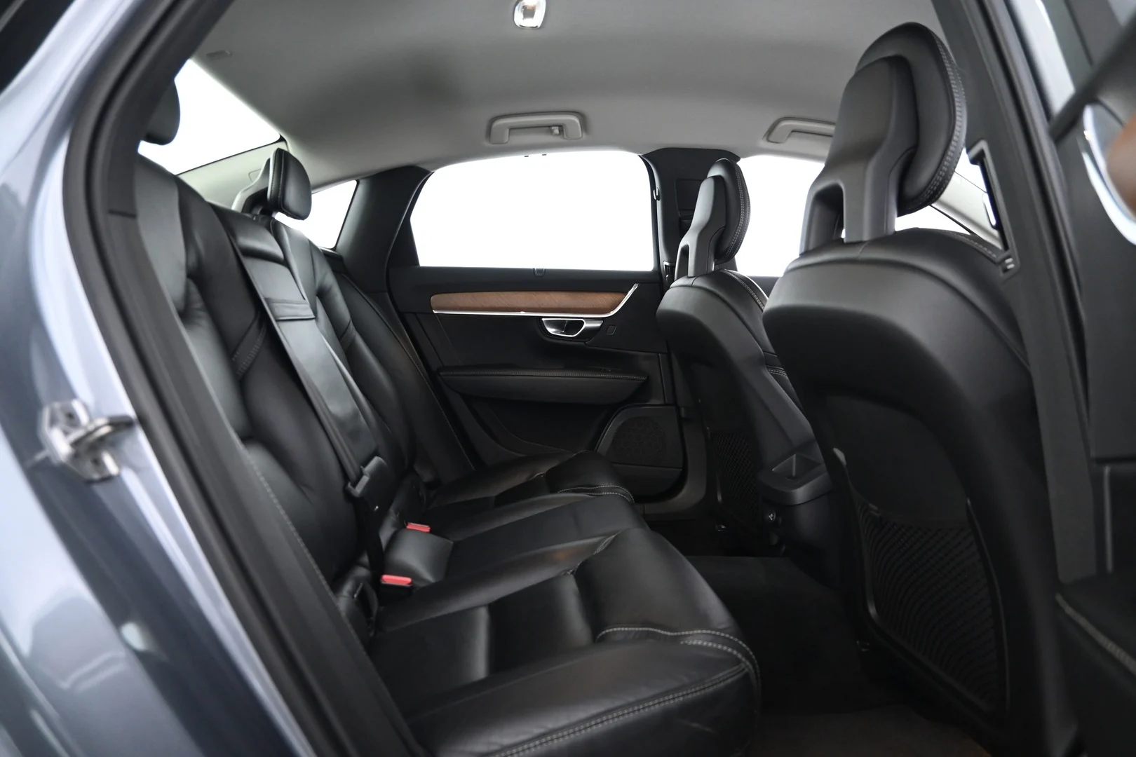 Car Image - 5DTejpL3JwOtiHk8k9vSuO