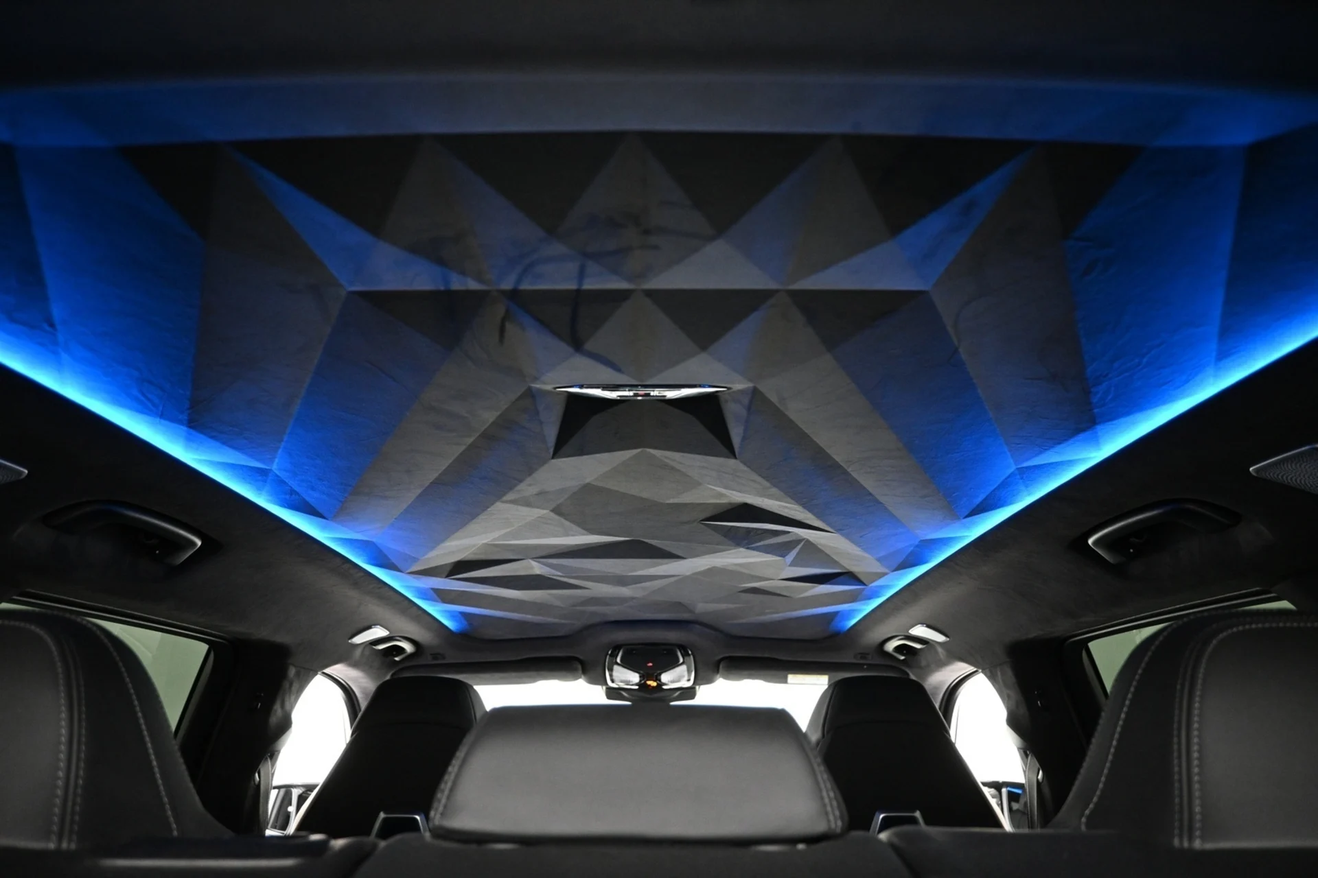 Car Image - 66LlgquiR1KIN7UZjUg9ys