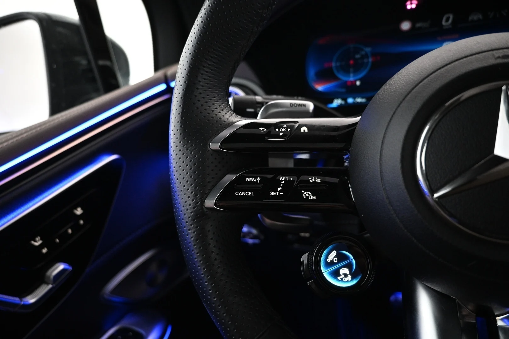 Car Image - 5Q9anwwMq0HcScc3CxXV3G