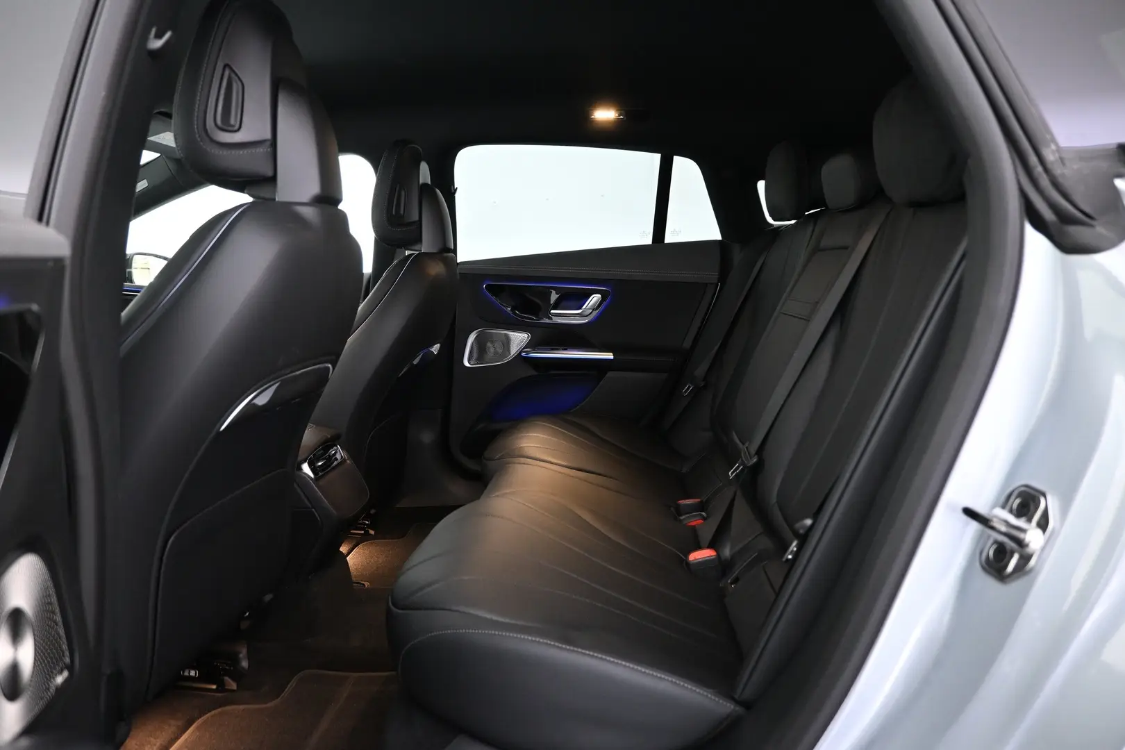 Car Image - 2uWZ6zb8eDOWw5o1UrlSkl