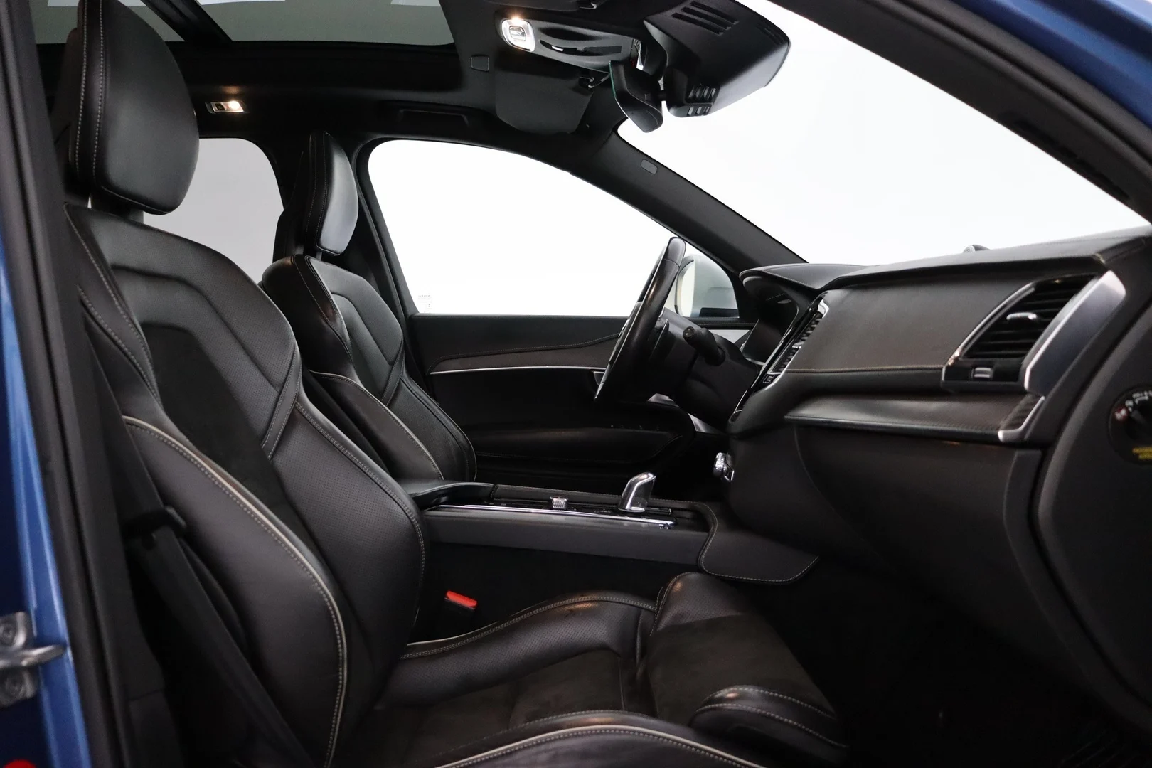 Car Image - 4fKc41533cI8DOs8DQBbdJ