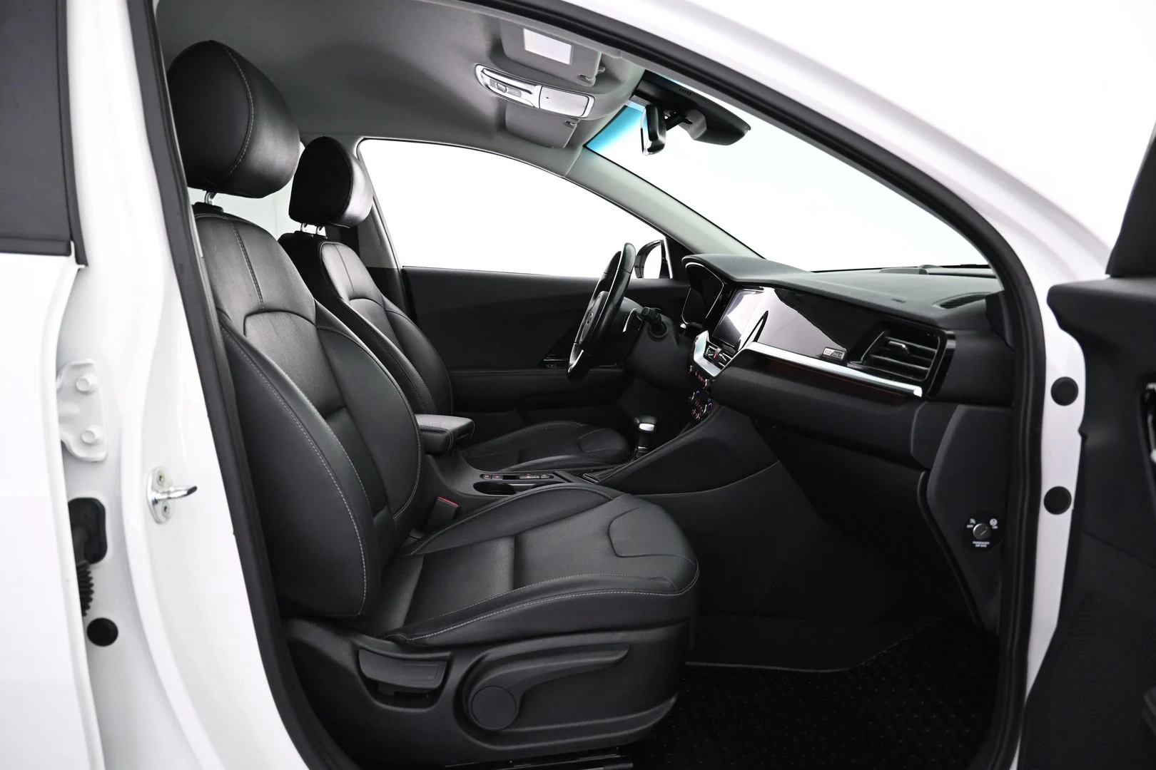 Car Image - 4xc4gDaNq6b3kqjcHMx2Ii