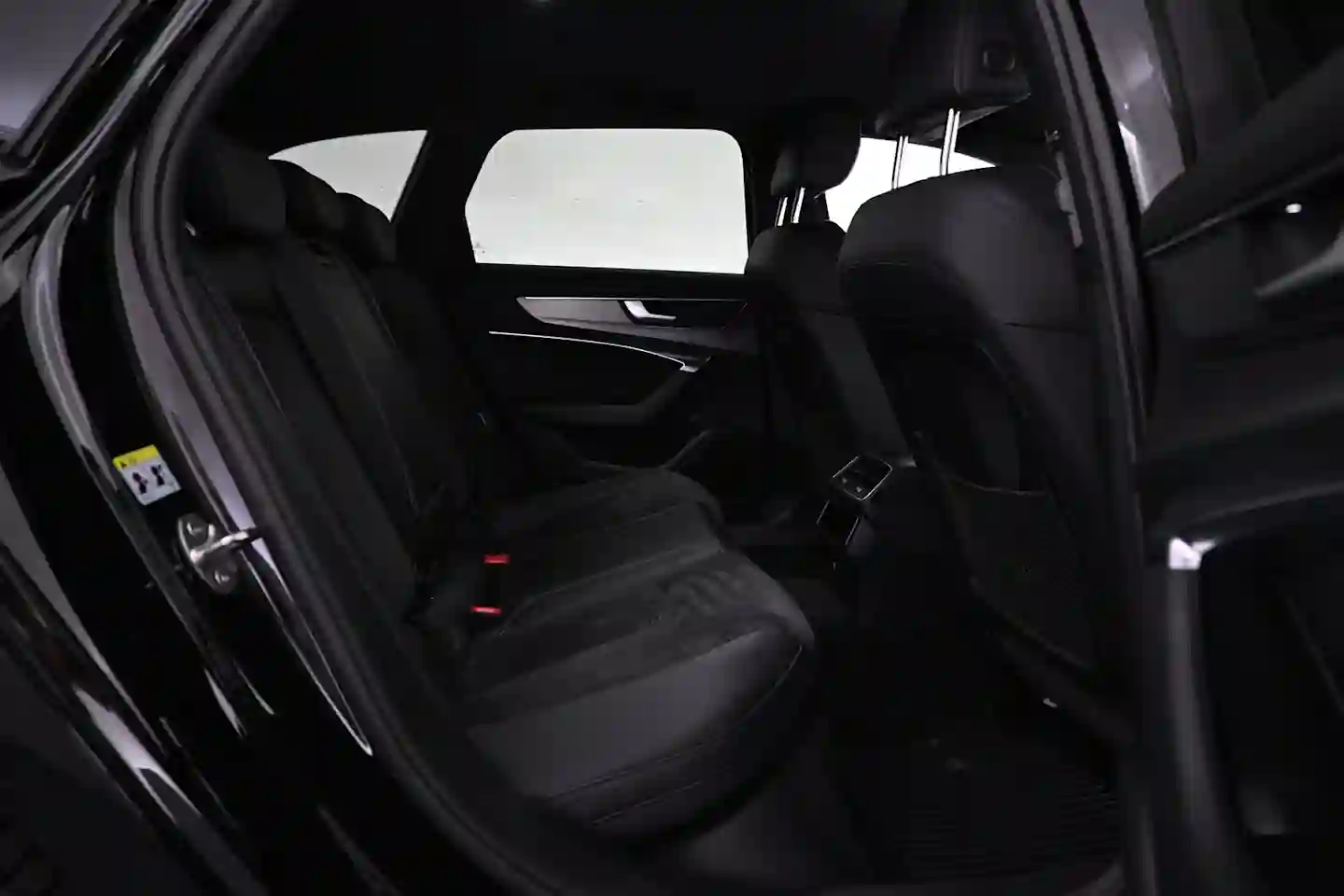 Car Image - TgRY74LHbvkb8fgXgh4ag
