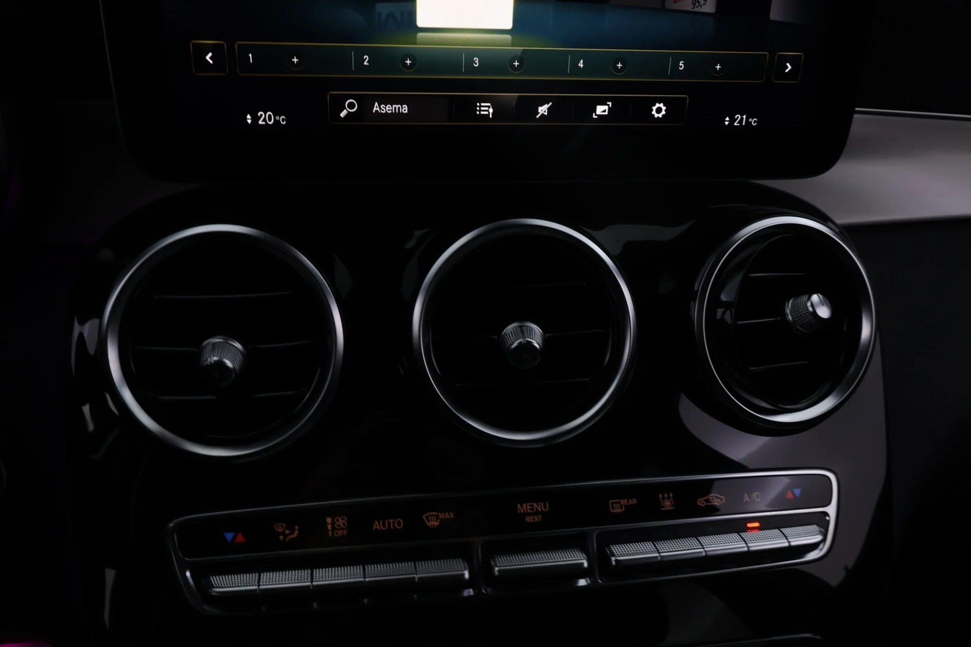 Car Image - 1hG1IAsNcOJxGHSChb9Pja