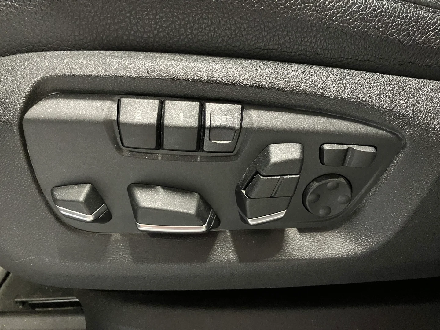 Car Image - 4LD4WQagmmH0XZYrUFUBv2