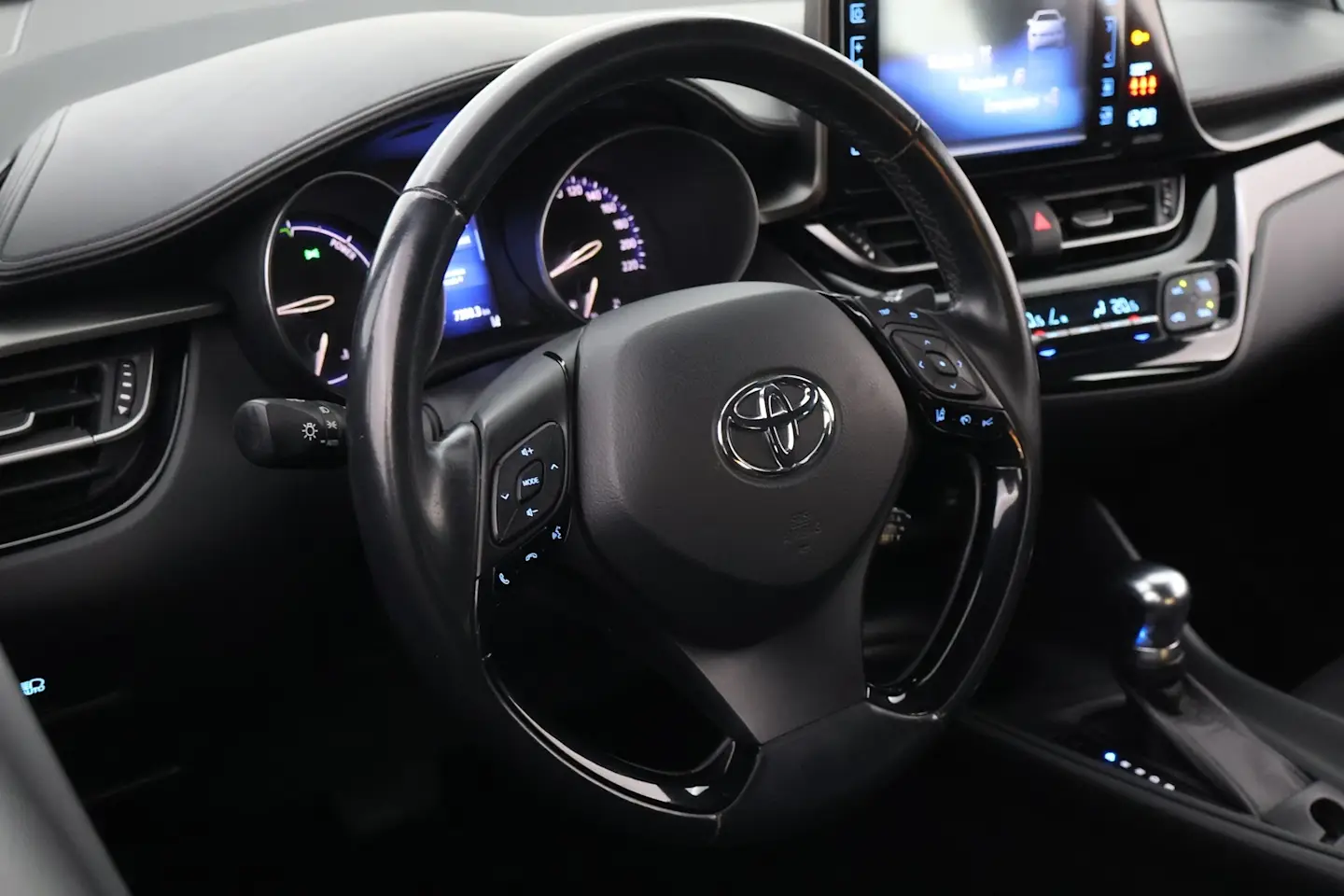 Car Image - 4gf7UgphGT4WCF5SvJP8zS