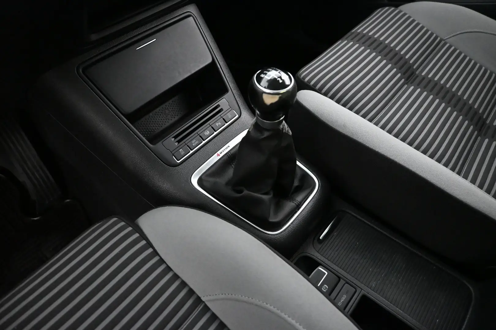 Car Image - 4KEKr0xuxUIpmBJrGd71ip